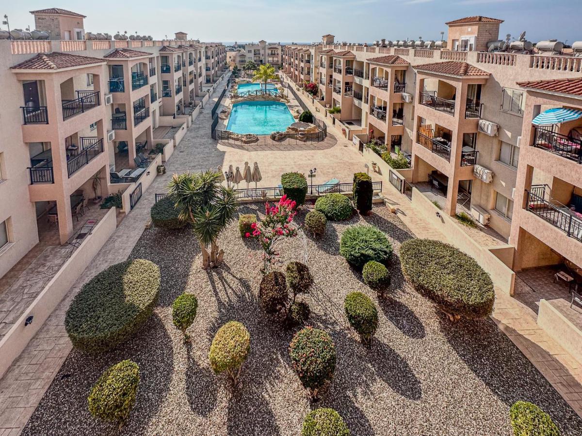 Ferienwohnung Royal Seacrest Crown-Jewel, 2B, Pools, Sea, Center Paphos Exterior foto