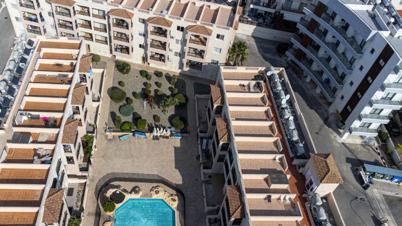 Ferienwohnung Royal Seacrest Crown-Jewel, 2B, Pools, Sea, Center Paphos Exterior foto