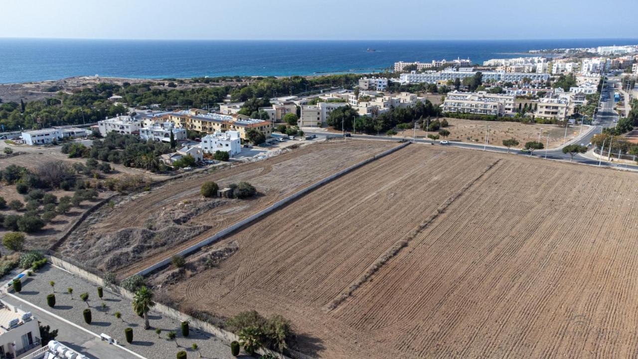 Ferienwohnung Royal Seacrest Crown-Jewel, 2B, Pools, Sea, Center Paphos Exterior foto