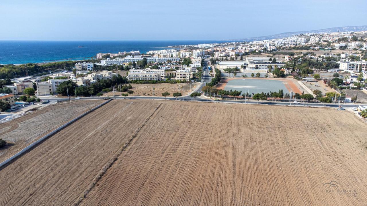 Ferienwohnung Royal Seacrest Crown-Jewel, 2B, Pools, Sea, Center Paphos Exterior foto